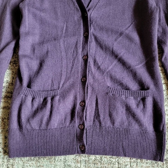 Lord & Taylor 100% Extra Fine Merino Wool Cardigan Sweater‎ Medium Purple - Picture 3 of 11